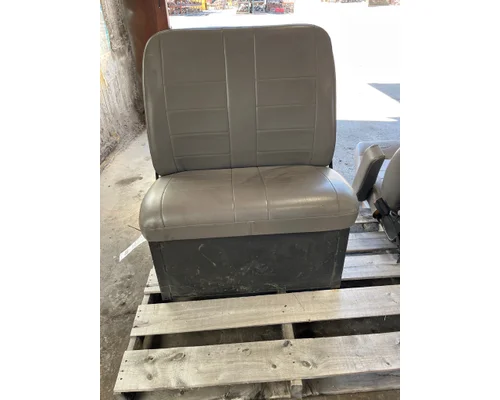 Peterbilt 330 Seat, Front