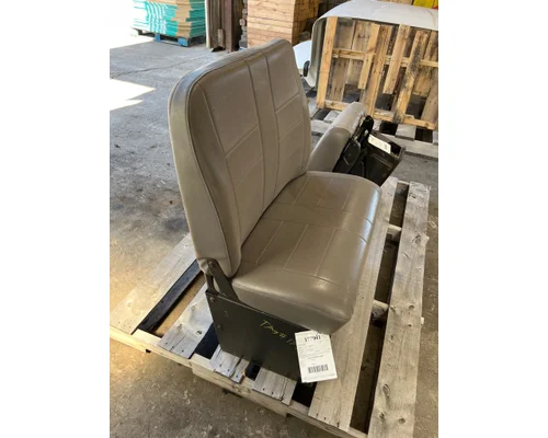 Peterbilt 330 Seat, Front