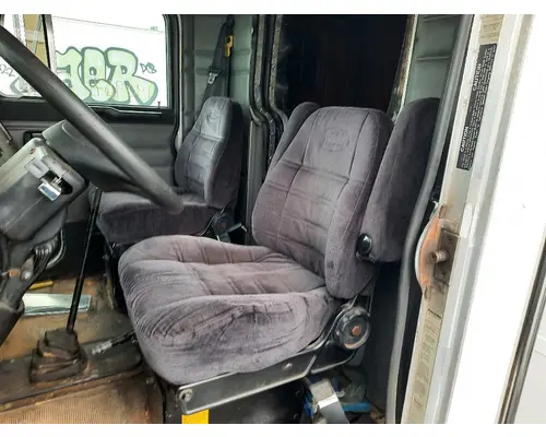 Seat, Front PETERBILT 330 LKQ Heavy Truck Maryland