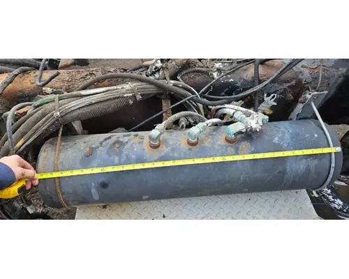 Peterbilt 335 Air Tank