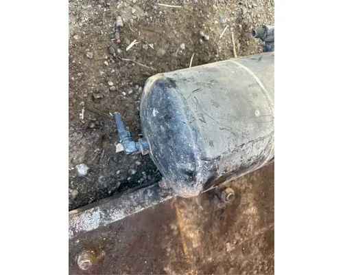 Peterbilt 335 Air Tank