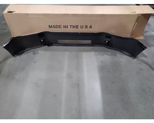 Peterbilt 335 Bumper Assembly, Front