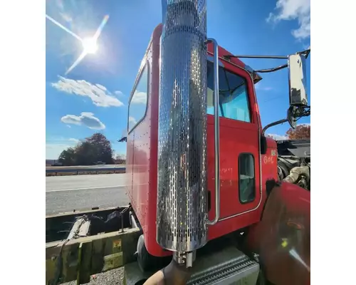 Peterbilt 335 Cab