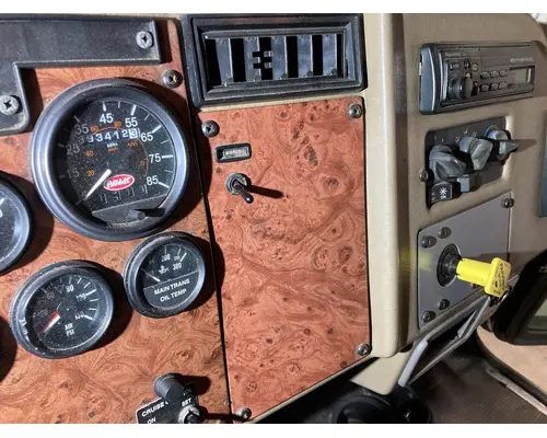 Peterbilt 335 Dash Assembly