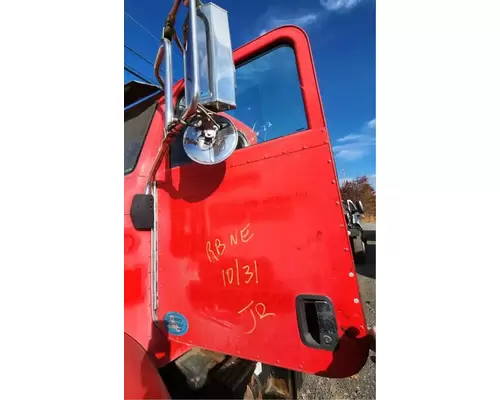 Peterbilt 335 Door Assembly, Front