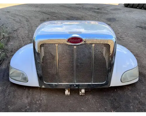 Hood Peterbilt 335 Dixie Truck Centre