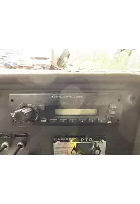 Peterbilt 335 Radio