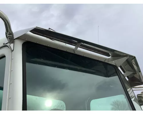 Peterbilt 335 Sun Visor (Exterior)