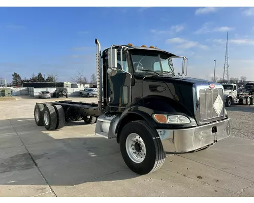 Peterbilt 335 Truck