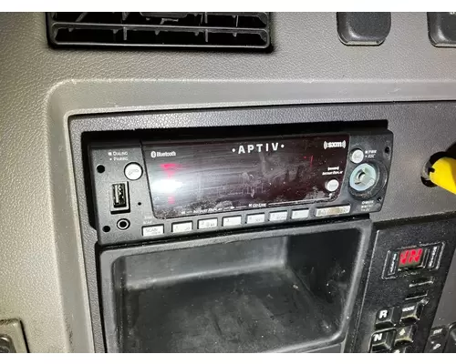 Radio Peterbilt 337 Vander Haags Inc Sf