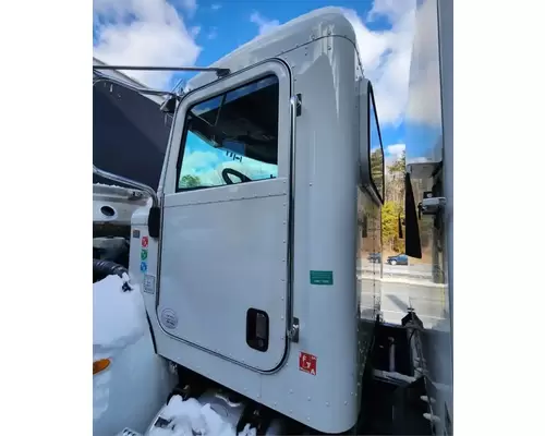 Peterbilt 337 Cab