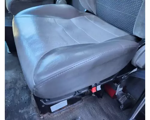Peterbilt 337 Seat, Front