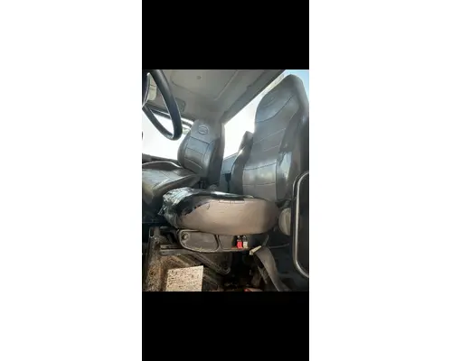 Seat, Front PETERBILT 337 DTI Trucks