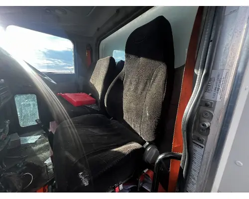Seat, Front PETERBILT 337 DTI Trucks