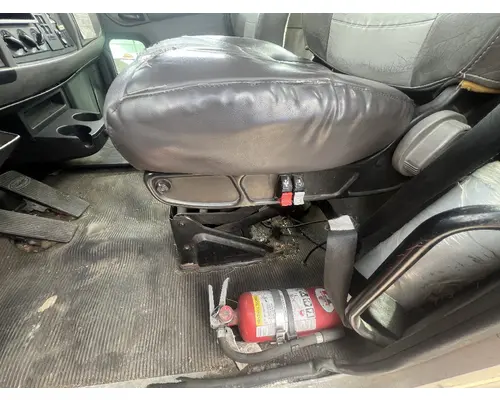 Seat, Front PETERBILT 337 DTI Trucks
