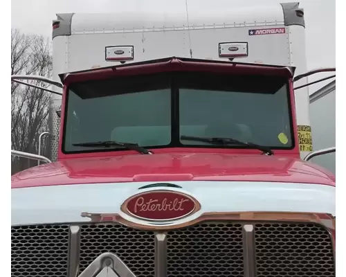Peterbilt 348 Cab