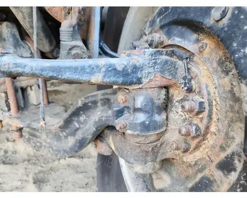 Peterbilt 348 Spindle  Knuckle, Front