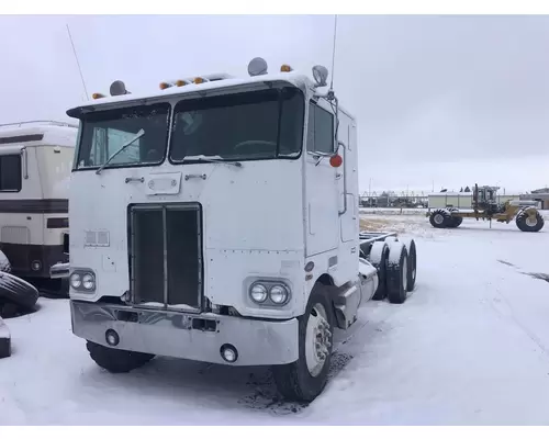 Bumper Assembly, Front Peterbilt 352 Holst Truck Parts