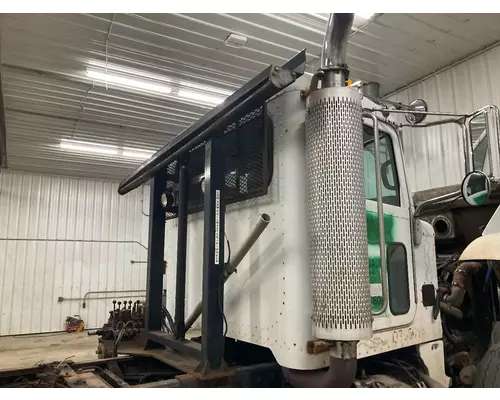 Peterbilt 357 Cab Assembly