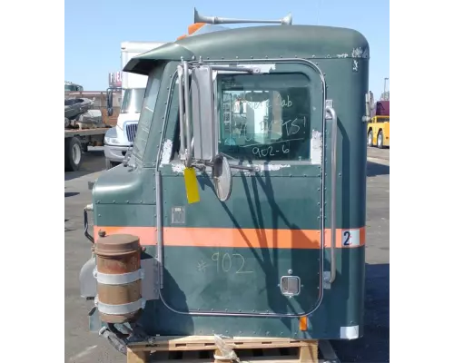 Cab Peterbilt 357 Garabedian Equipment Company