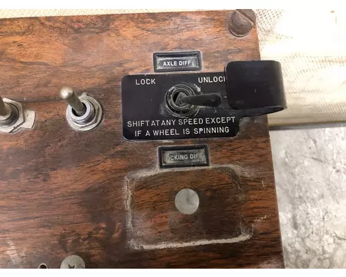 Peterbilt 357 Dash Assembly