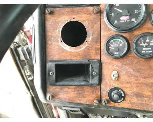 Peterbilt 357 Dash Assembly
