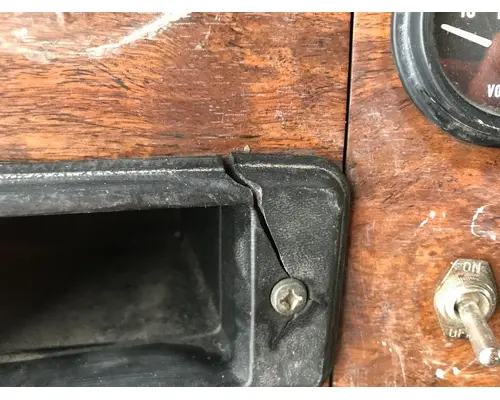 Peterbilt 357 Dash Assembly