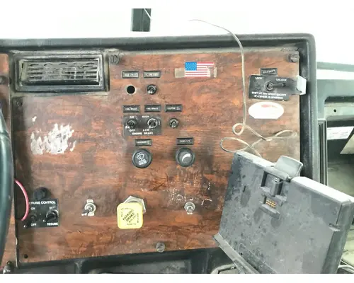 Peterbilt 357 Dash Assembly