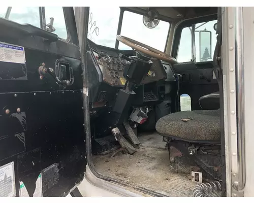 Peterbilt 357 Dash Assembly