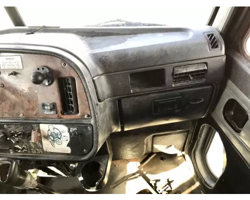 Peterbilt 357 Dash Assembly