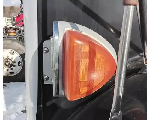 Peterbilt 357 Headlamp Assembly