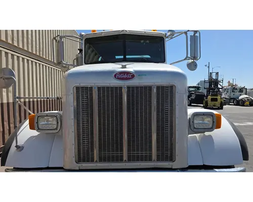 Hood PETERBILT 357 American Truck Salvage