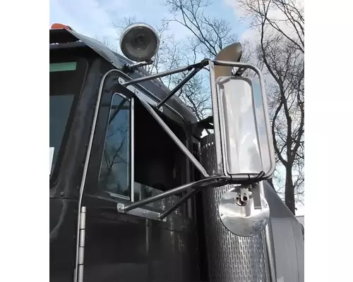 Peterbilt 357 Mirror (Side View)