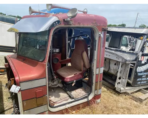 Peterbilt 359 Cab