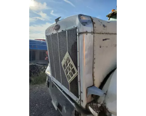 Peterbilt 359 Grille