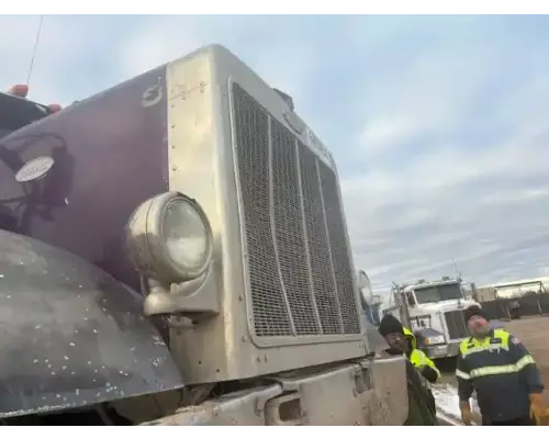 Peterbilt 359 Grille