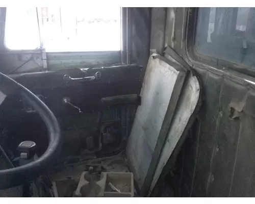 Peterbilt 359 Parts Unit