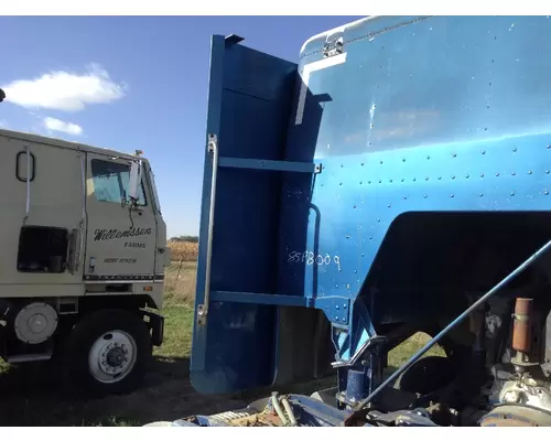 Peterbilt 362 COE Fairing (Side)