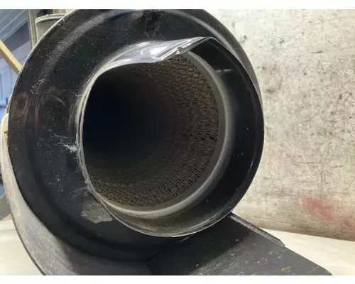 Peterbilt 365 Air Cleaner