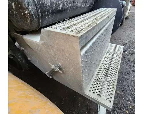 Battery Box Peterbilt 365 Complete Recycling Group LLC