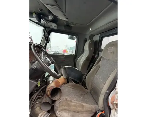 Peterbilt 365 Cab
