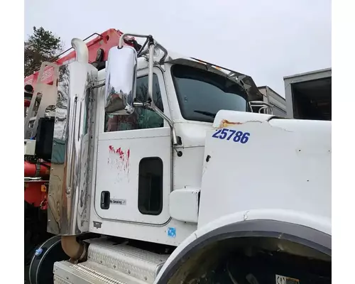 Peterbilt 365 Cab