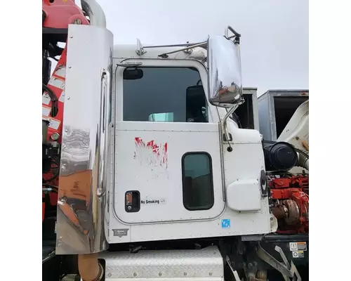 Peterbilt 365 Cab