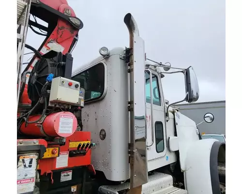 Peterbilt 365 Cab