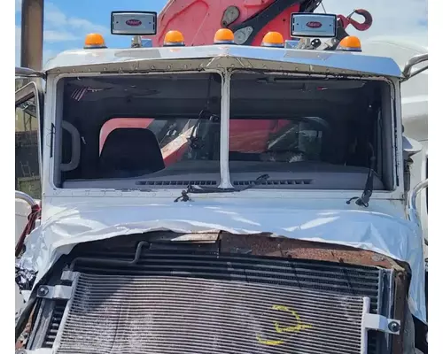 Peterbilt 365 Cab