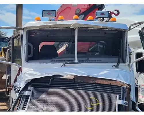 Peterbilt 365 Cab