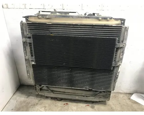 Peterbilt 365 Cooling Assembly. (Rad., Cond., ATAAC)