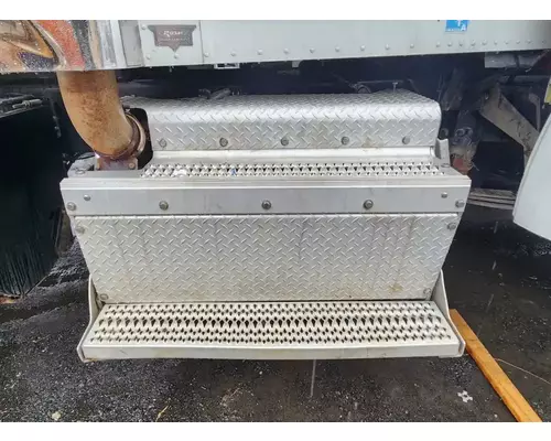 Peterbilt 365 DPF (Diesel Particulate Filter)