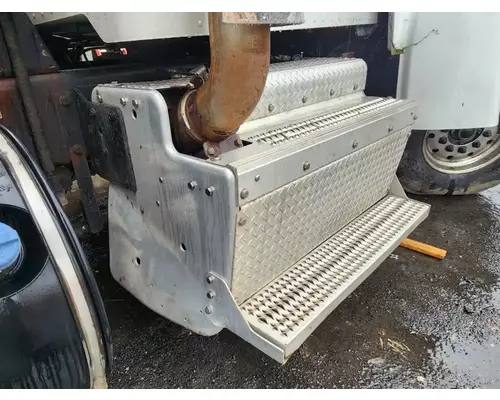 Peterbilt 365 DPF (Diesel Particulate Filter)