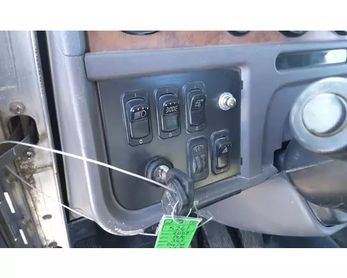 Peterbilt 365 DashConsole Switch